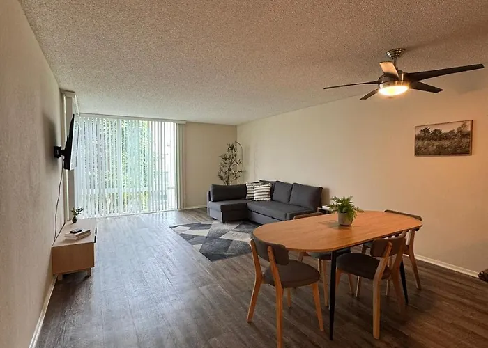 Family Friendly 3Br Home With Outdoor Space In Santa Monica!