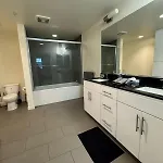 Family Friendly 3Br Home With Outdoor Space In Santa Monica!