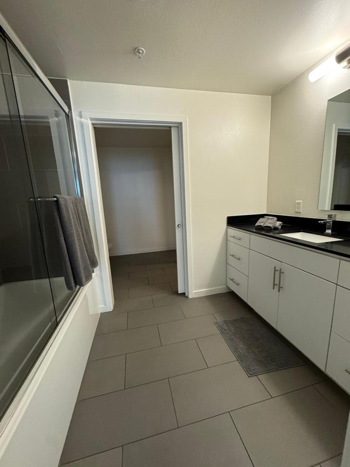 Apartment Family Friendly 3br With Outdoor Space In Santa Monica!